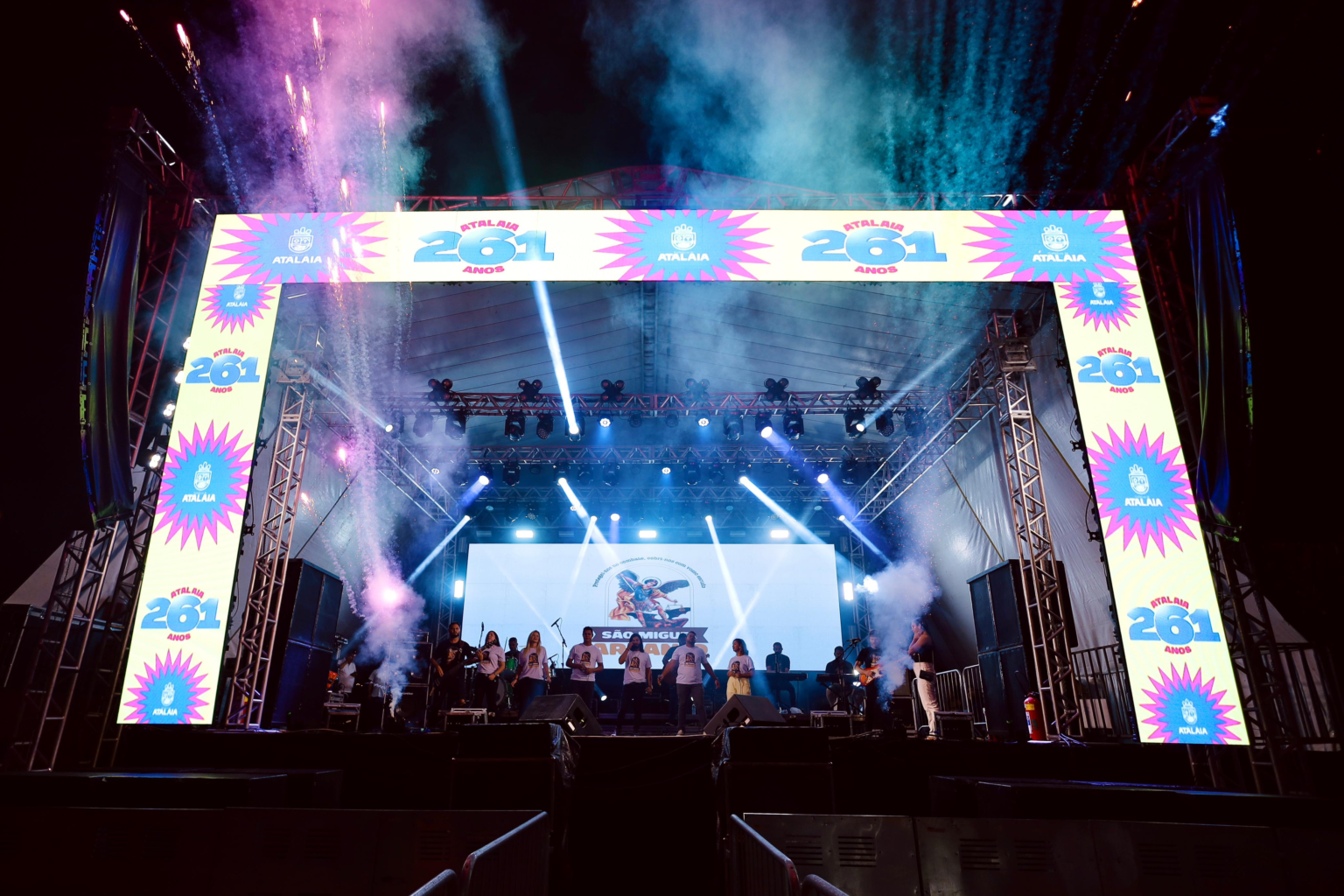 Prefeitura de Atalaia encerra festividades de aniversário com grande show neste domingo