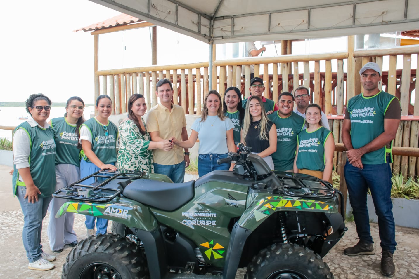 Prefeito Marcelo Beltrão entrega quadriciclos para reforçar fiscalização ambiental e o trabalho dos guarda-vidas em Coruripe