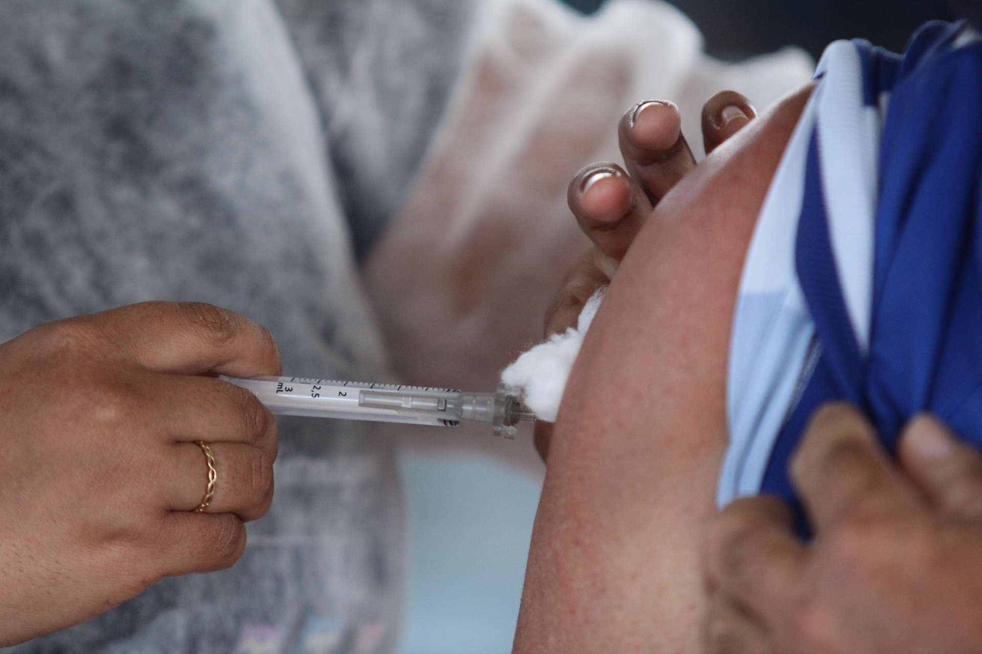 Prefeitura de Coruripe continua vacinando a população contra a gripe