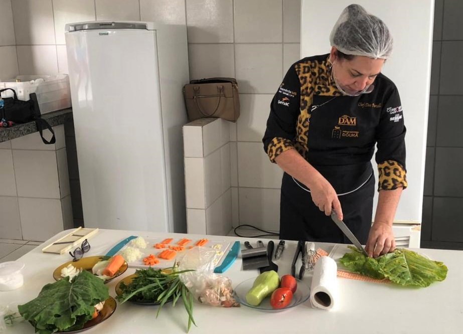 Prefeitura de Coruripe realiza oficina culinária com merendeiras de escolas municipais em parceria com o Sebrae