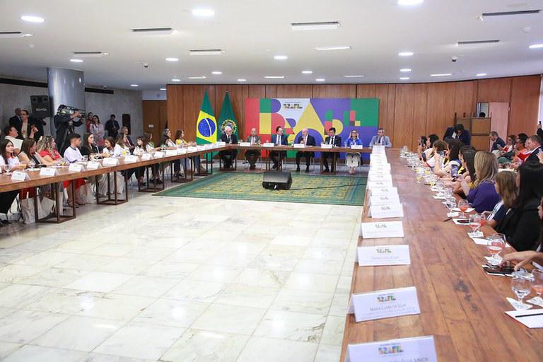 Coruripe participa de Encontro do Presidente Lula com as Escolas IDEB nota10