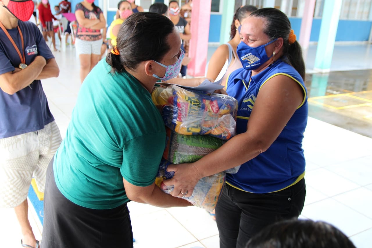 Prefeitura de Coruripe inicia mais uma etapa da distribuição dos Kits Merenda para os alunos da rede municipal de ensino