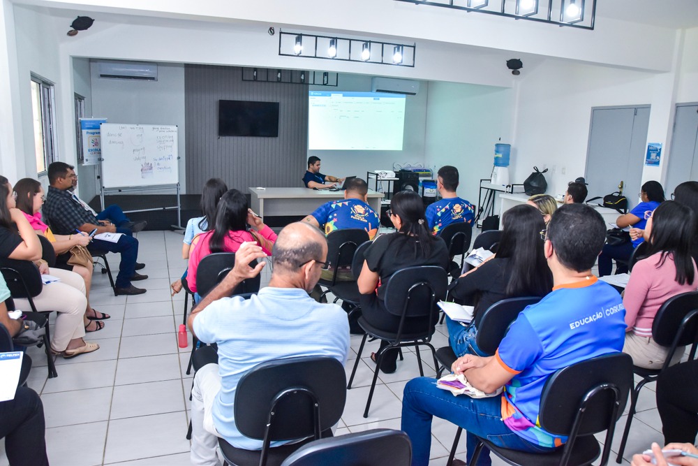 Secretaria de Educação promove treinamento sobre sistema de segurança nas escolas ducação promove treinamento sobre sistema de segurança nas escolas