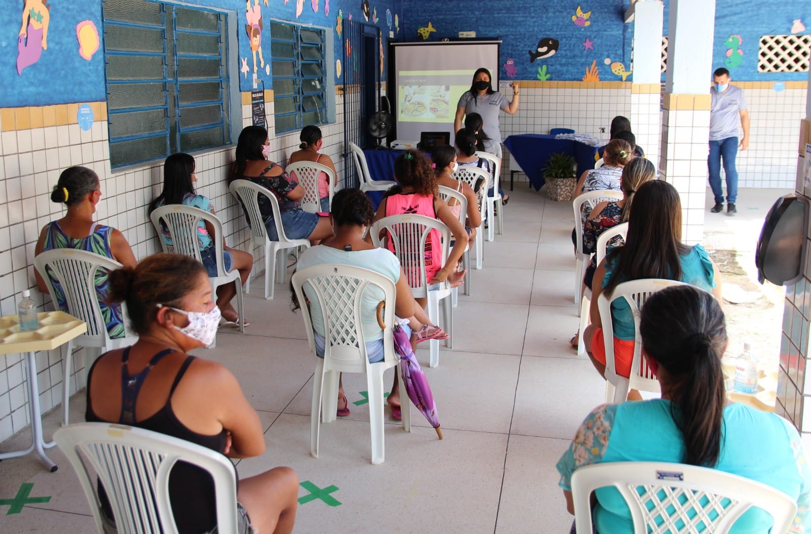 Escolas municipais reúnem pais e responsáveis de alunos para firmar pacto pela Educação no retorno às aulas
