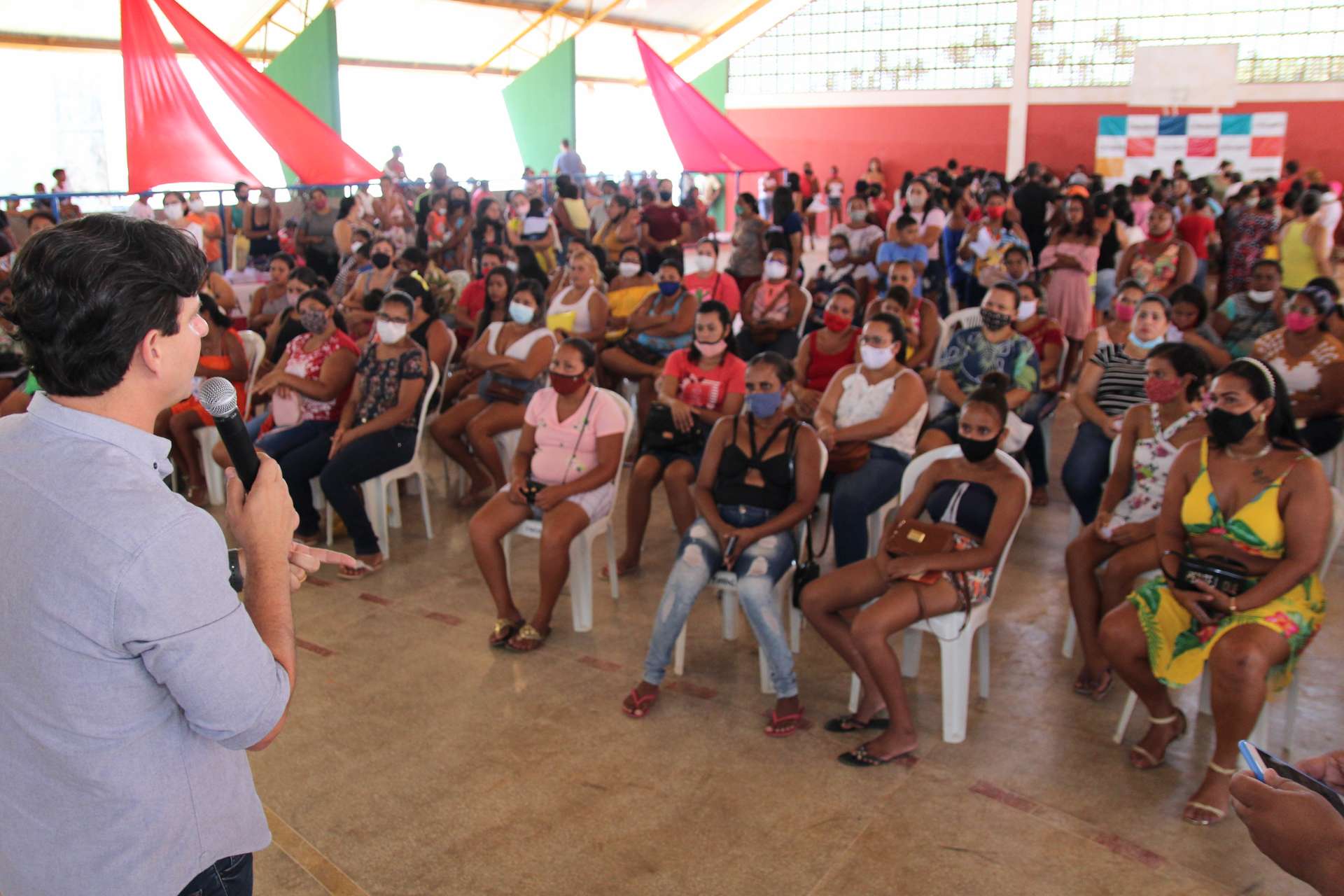 Prefeitura entrega mais de 450 cartões do Programa Criança Alagoana às gestantes e mães de Coruripe