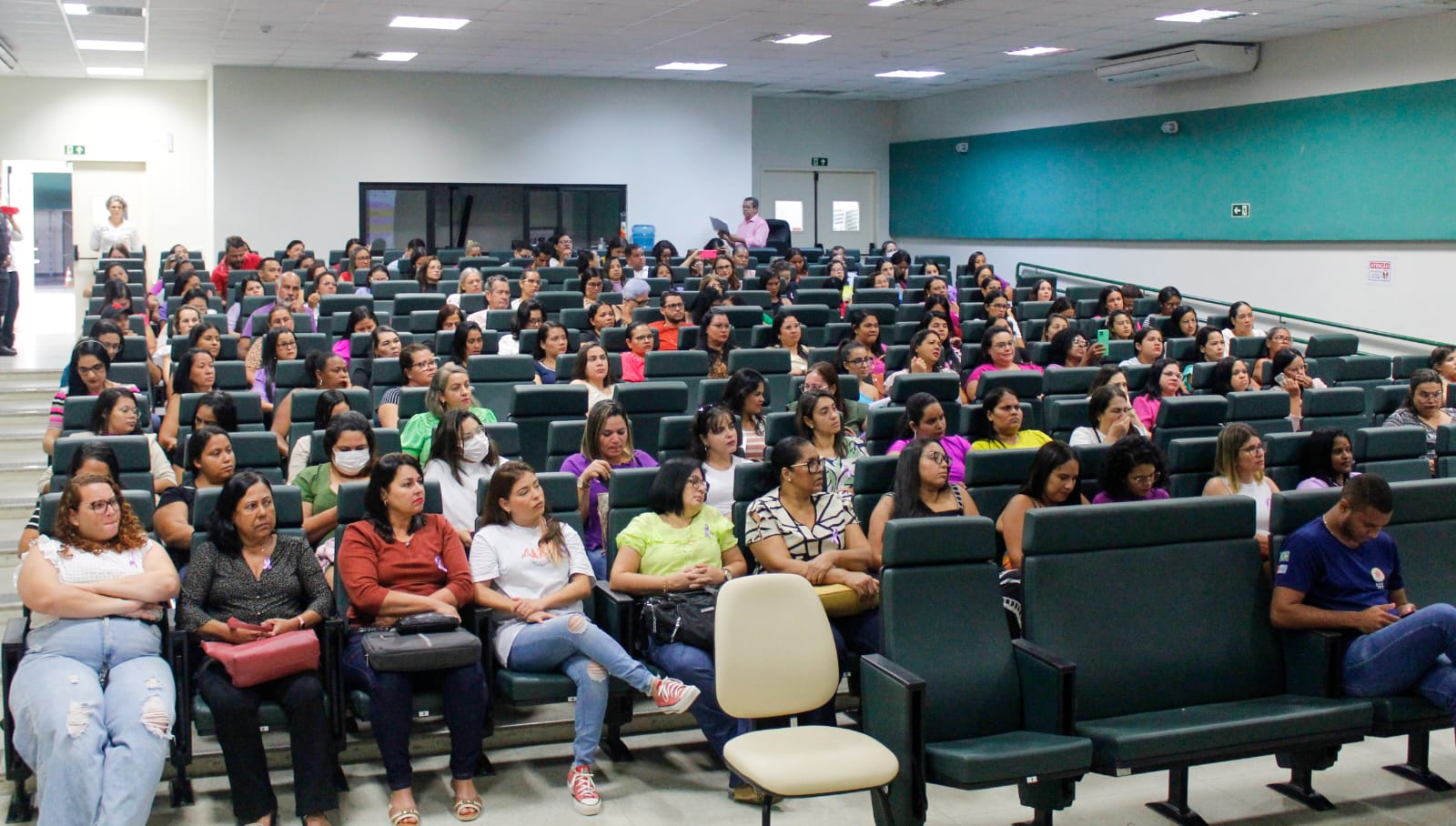 Profissionais da Saúde, Educação e Assistência Social participam de capacitação sobre prevenção e enfrentamento à violência contra as mulheres