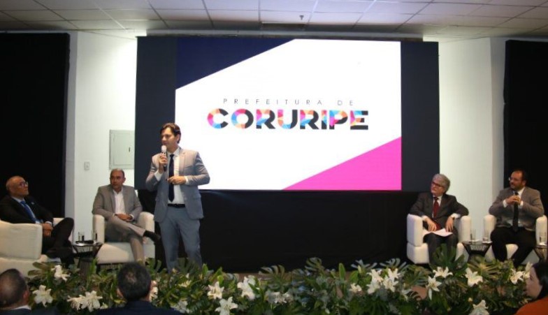 Prefeito Marcelo Beltrão apresenta case de sucesso da educação pública de Coruripe em evento realizado pelo TCE de Sergipe