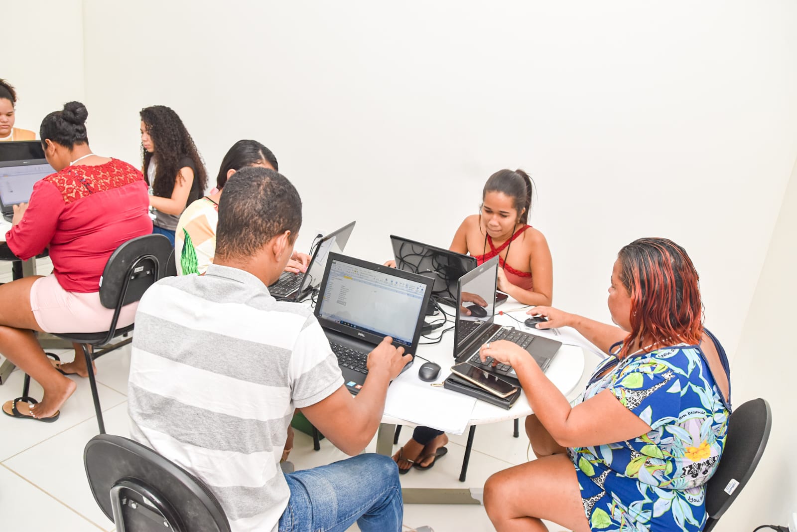 Parceria entre Prefeitura de Coruripe e Senar leva curso de Inclusão Digital ao Poxim