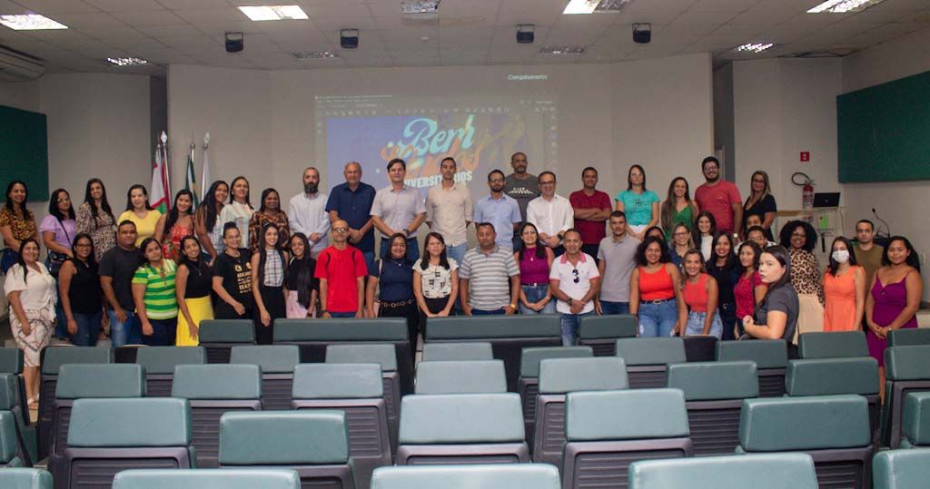 Prefeito Marcelo Beltrão prestigia aula inaugural da Universidade Aberta do Brasil