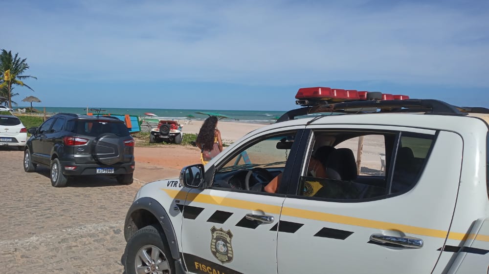 SMTTS implanta Ronda Litorânea para coibir tráfego de veículos e proteger berçários de tartarugas marinhas
