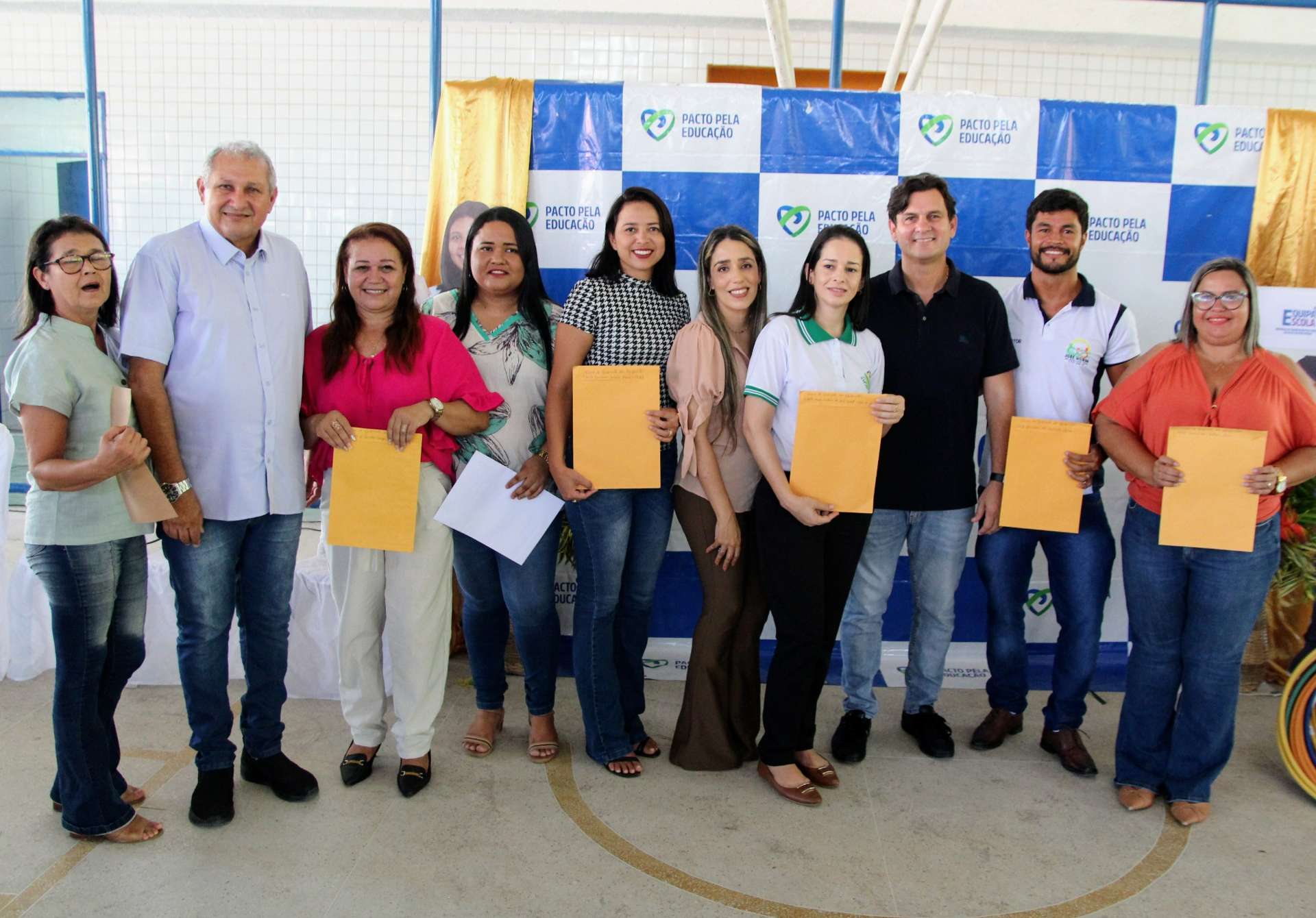 Pacto pela Educação: Escolas da rede municipal recebem equipamentos novos através do Programa Equipa Escola