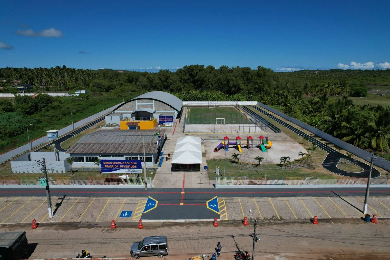 Coruripe em Festa: Dois Novos Espaços para Esporte e Lazer são inaugurados com a Presença do Ministro dos Esportes