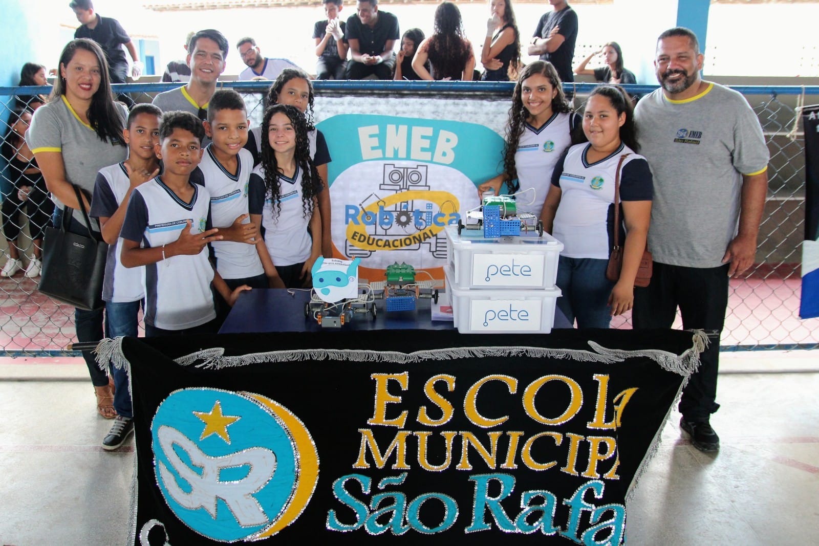 1º Campeonato Estudantil de Robótica reúne alunos de 10 escolas municipais