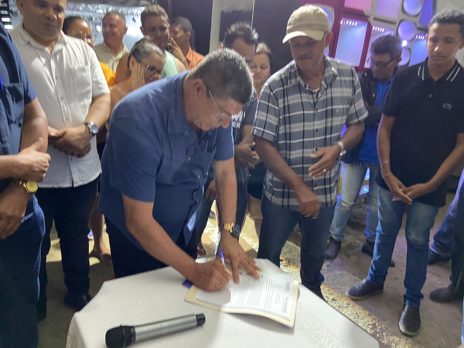 Prefeito Jaime do Mercado assina Ordem de Serviço para pavimentação do povoado Lagoa da Sela, em Palestina