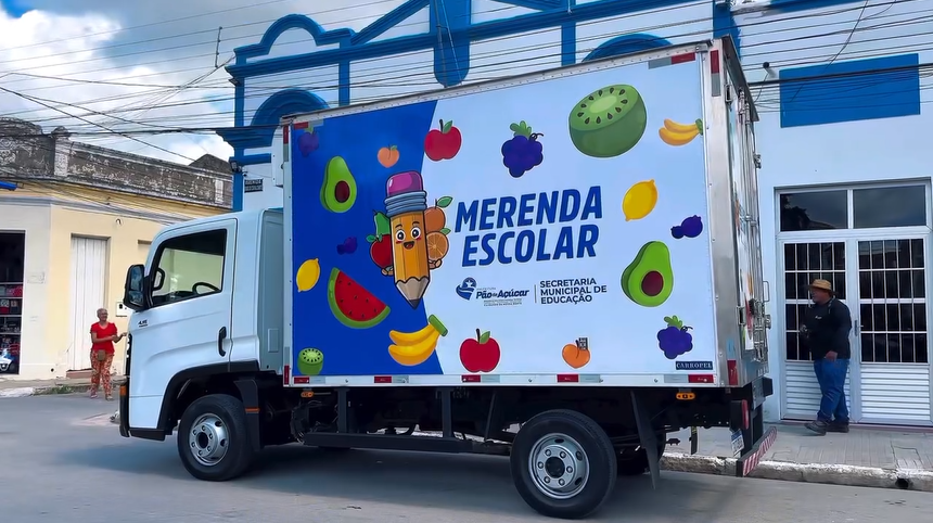 Secretaria de Educação adquiri caminhão refrigerado para transporte de alimentos perecíveis