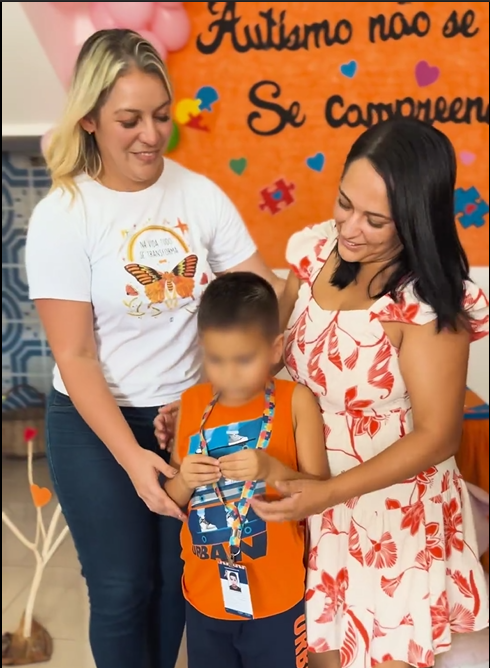Secretaria Municipal de Assistência Social entrega carteirinha de identificação a crianças com transtorno de espectro autista