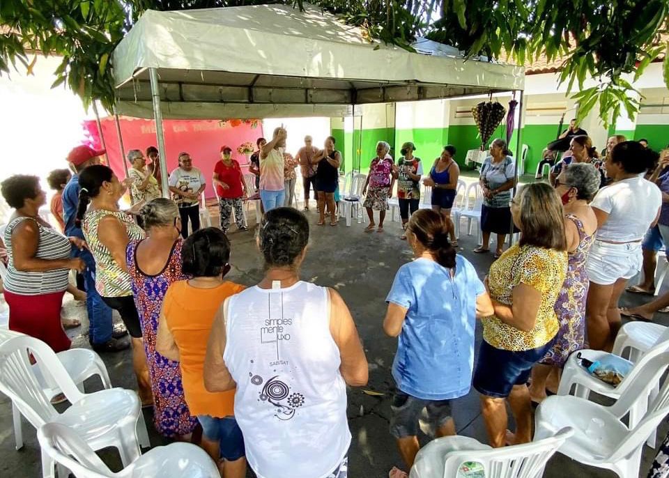EM COMEMORAVA AO MÊS DA MULHER