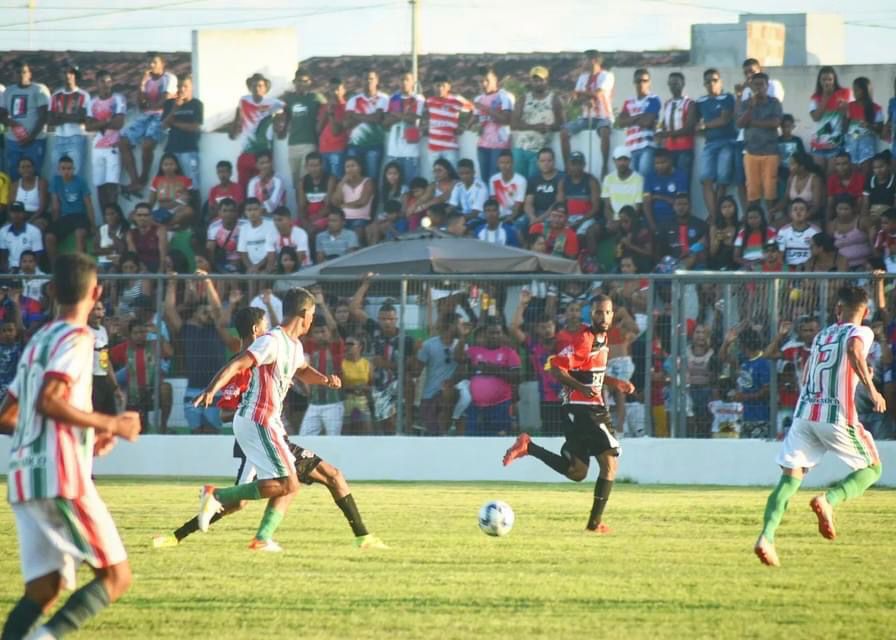 DOMINGÃO DE CASA CHEIA E BONS JOGOS VÁLIDOS PELA SEGUNDA RODADA DO CAMPEONATO MUNICIPAL DE FUTEBOL AMADOR