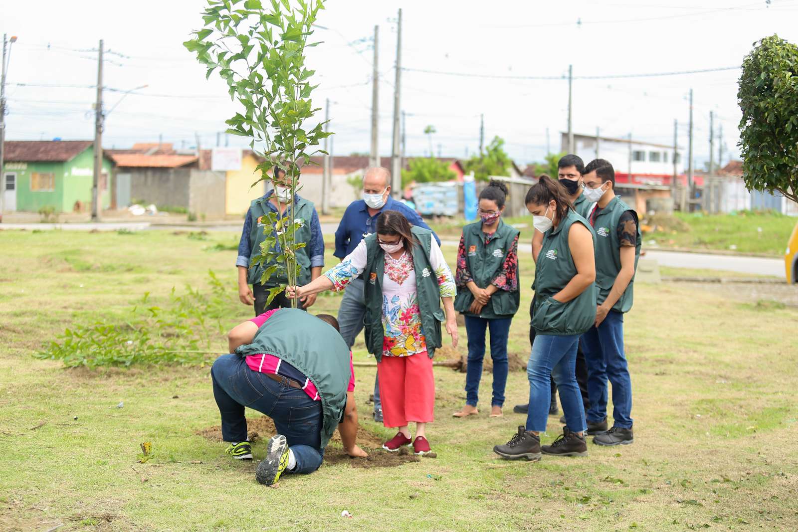 Em comemoração à semana do Meio Ambiente, a prefeitura de Rio Largo realiza plantio de mudas