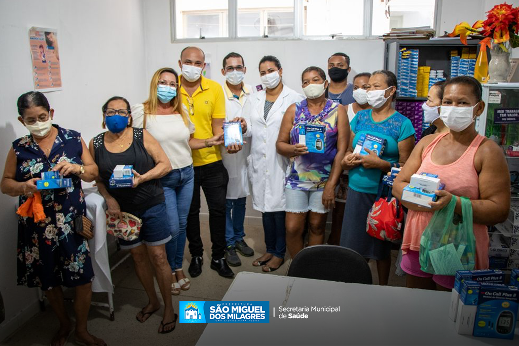 Entrega de kits medidores de glicemia