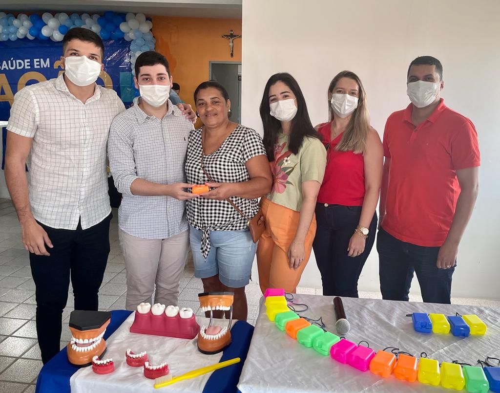 Prefeitura realiza entrega de próteses dentárias