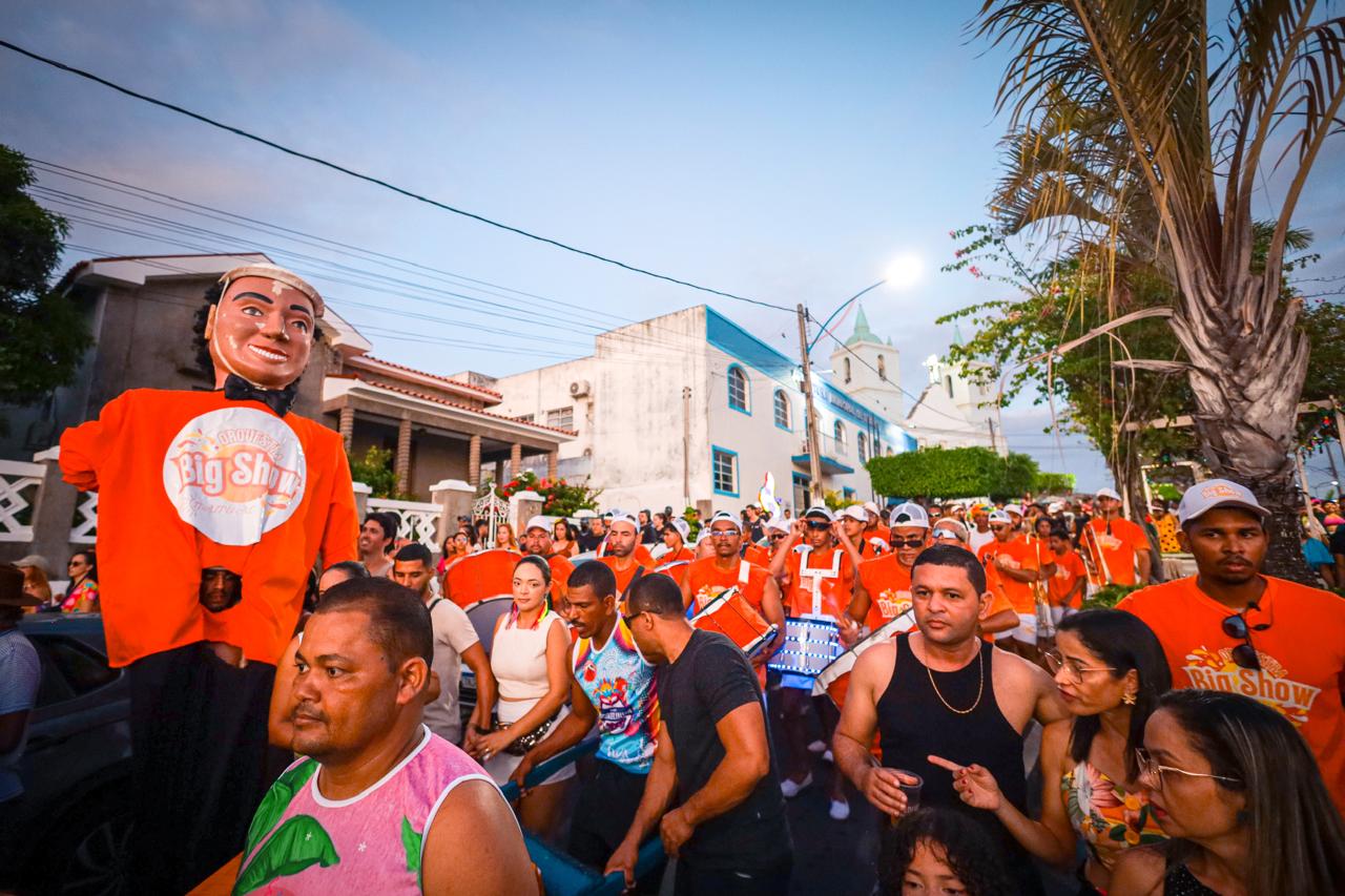 Neto LX e Rafinha, O bom de verdade, animam terceiro dia do Traipu Folia