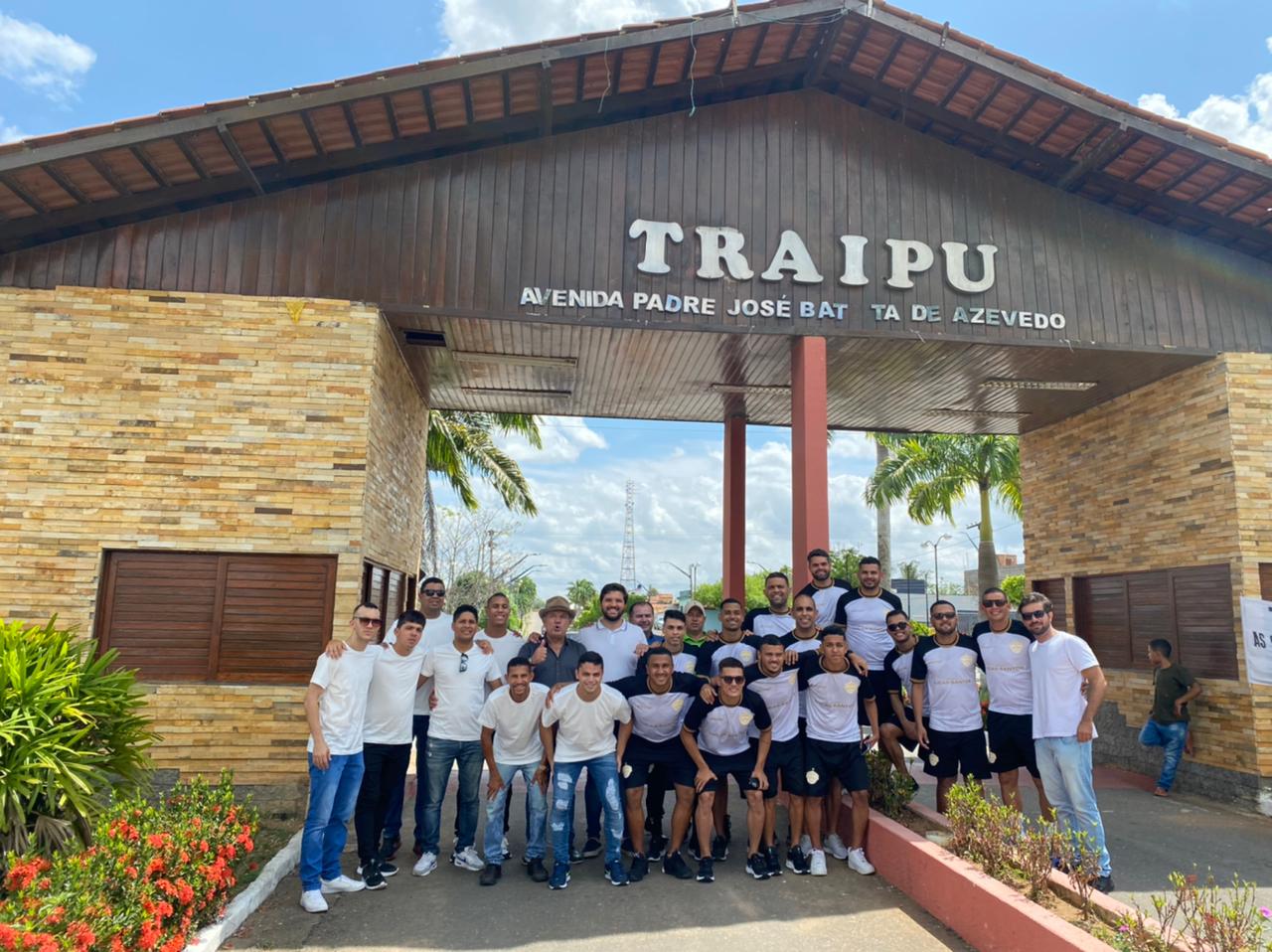 Equipe de Traipu embarca rumo à Fortaleza para disputar Copa Nordeste de Futsal