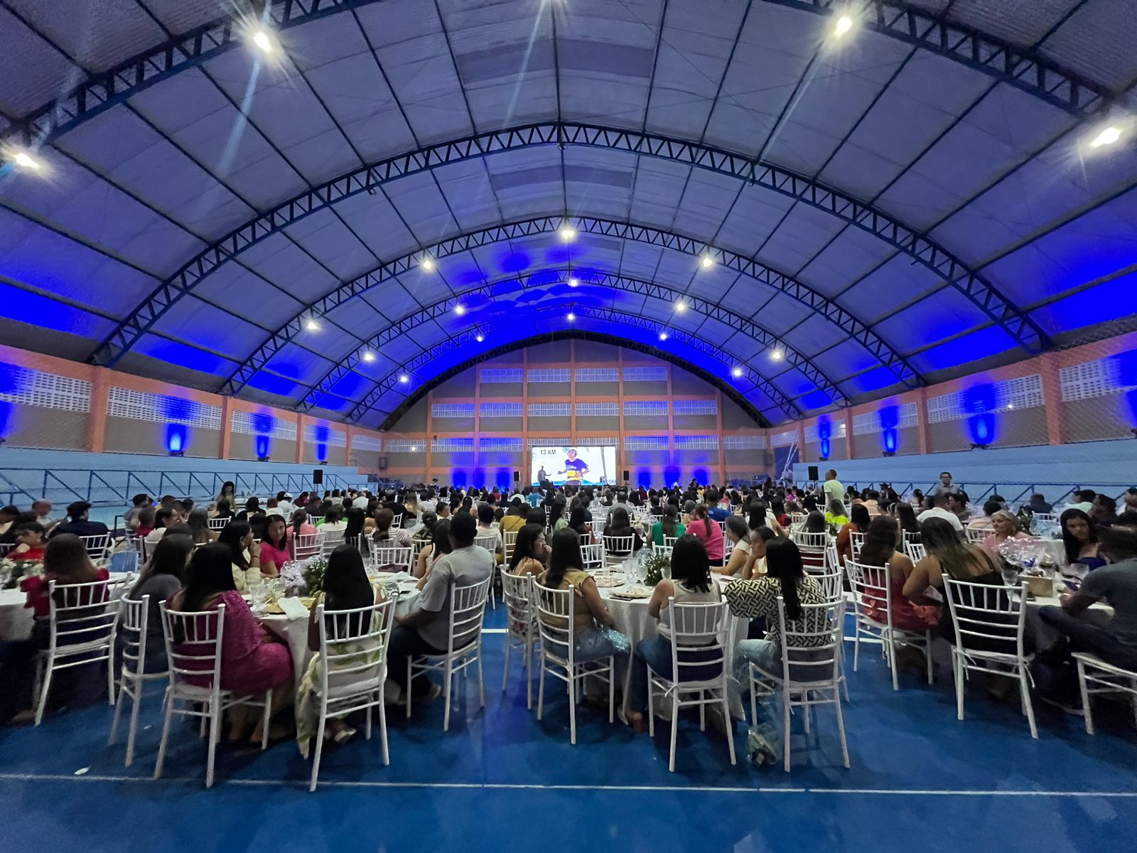 Palestra motivacional, jantar e sorteio de prêmios marca confraternização da Educação de Traipu