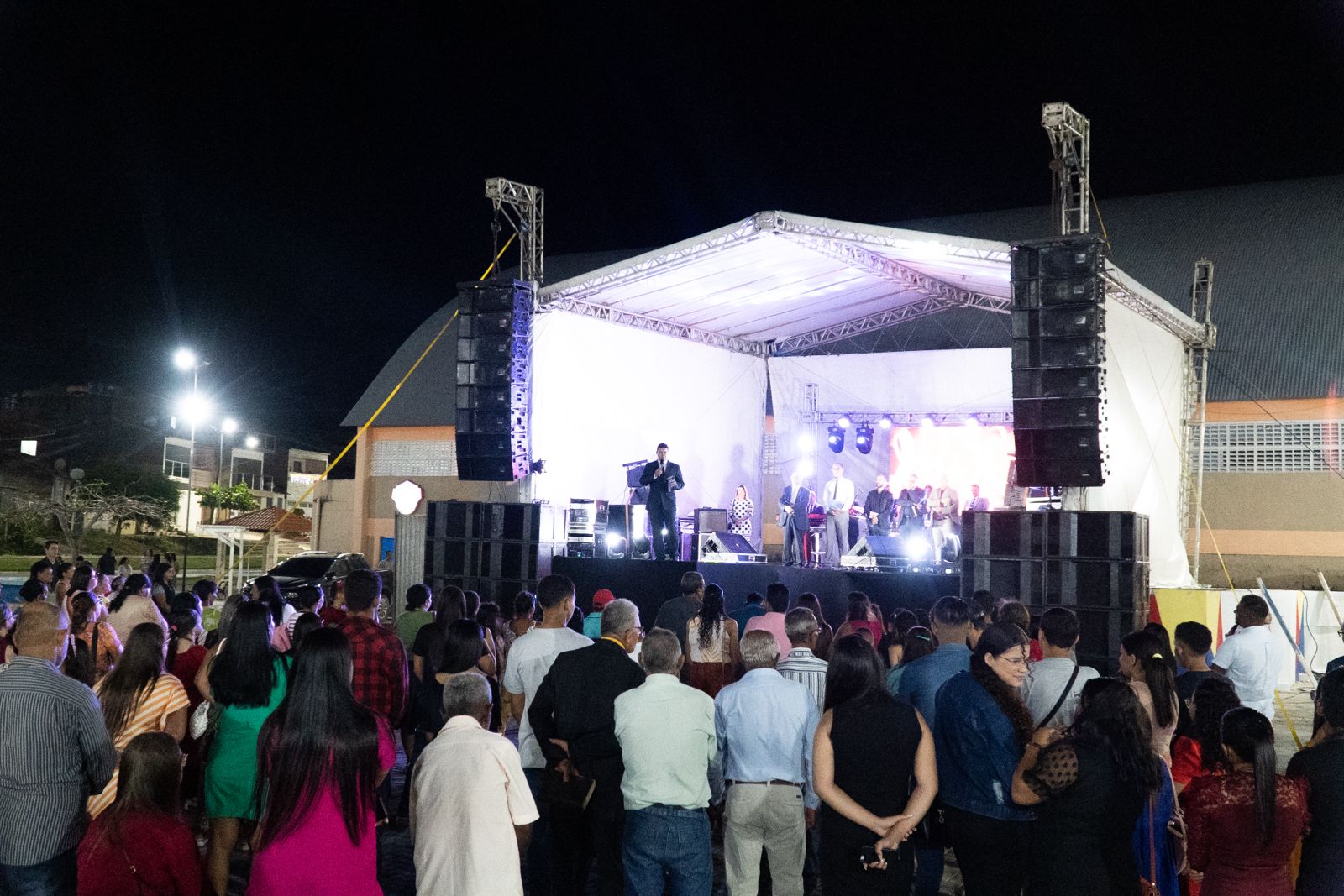 Dia do Evangélico é marcado por louvores, pregações e shows em Traipu