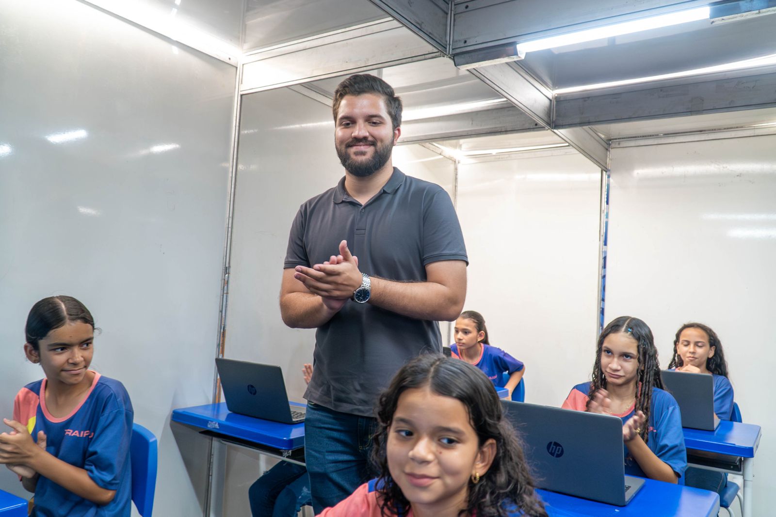 Confira imagens do Gestão Presente no povoado Olho D'água da Cerca