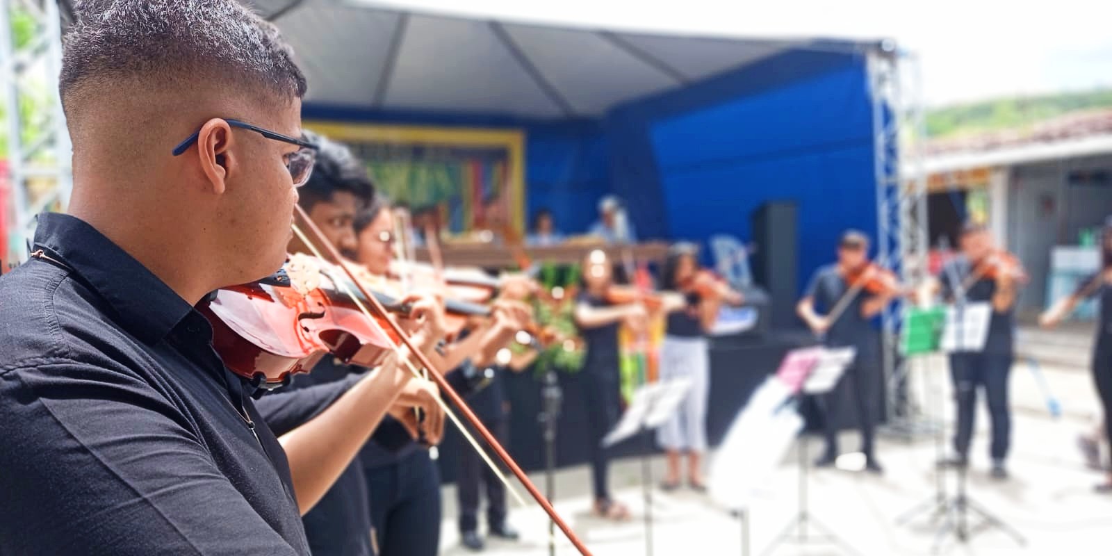 Café com Poesia abre o 1º dia do Festival da Primavera de Viçosa