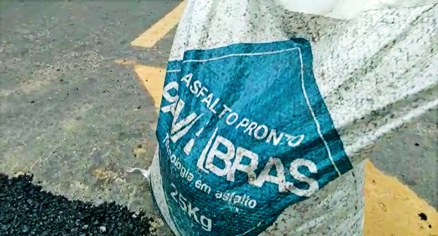 Viçosa inicia reparos em vias urbanas com aplicação de asfalto a frio