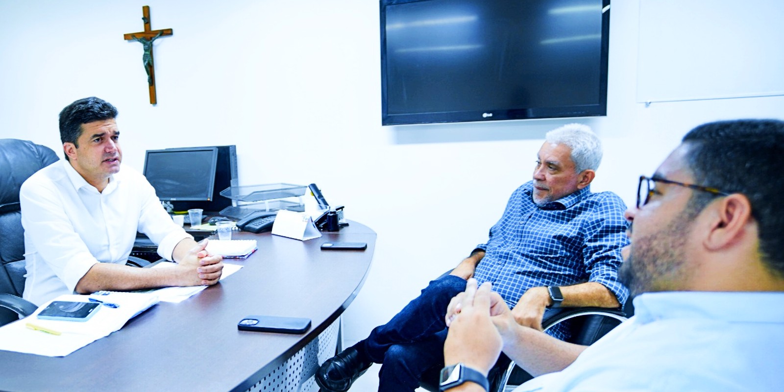 Prefeito se reúne com secretários estaduais e trata de pautas estratégicas para Viçosa