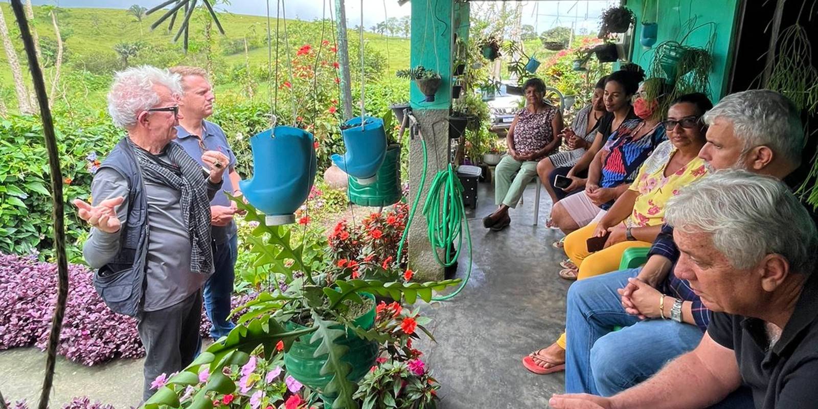 Prefeitura de Viçosa e Sebrae vão implantar projeto de floricultura no município